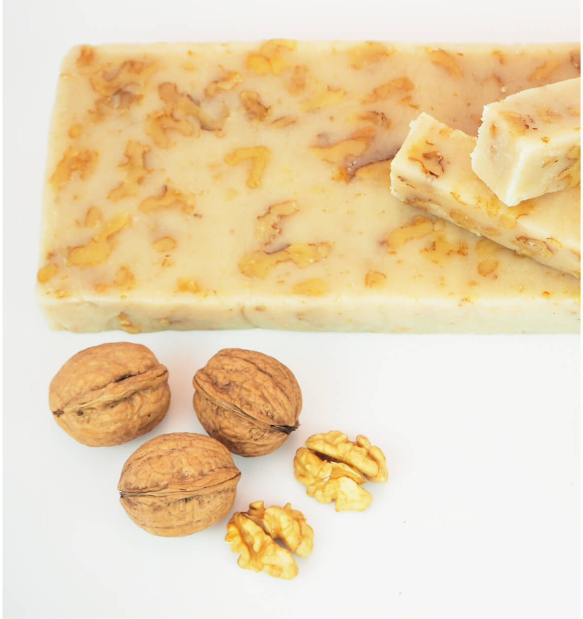 Turrón Nata-Nueces 650grs.