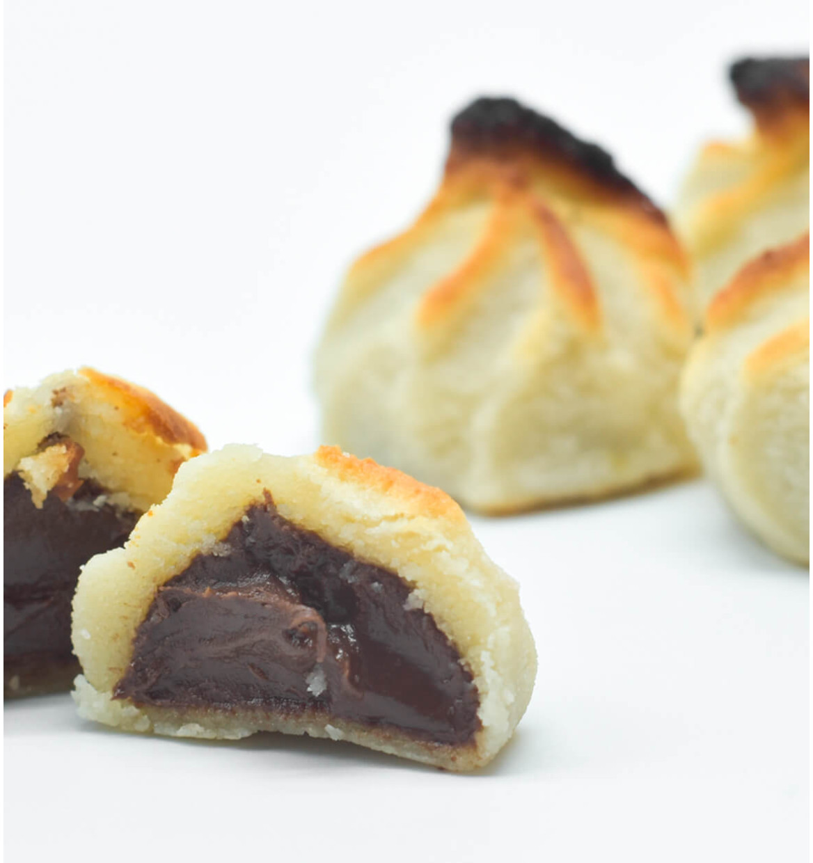 Suspiros de Chocolate (rellenos de crema de cacao)